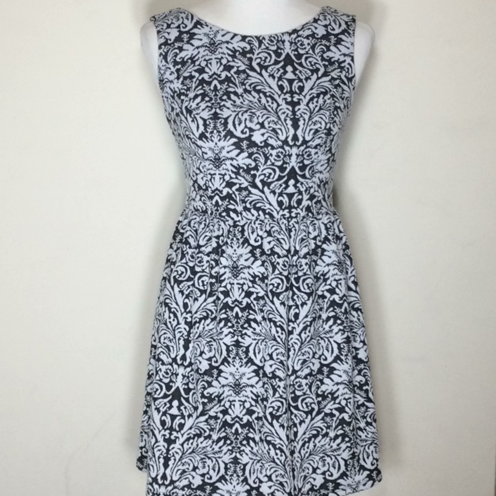 Black & White Aline Mini Dress - Picture 1 of 3
